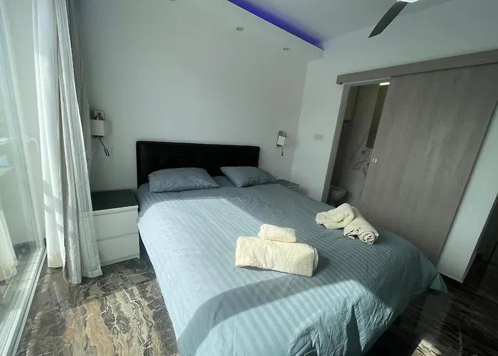 Apartment Nautica Luxe Larnaca