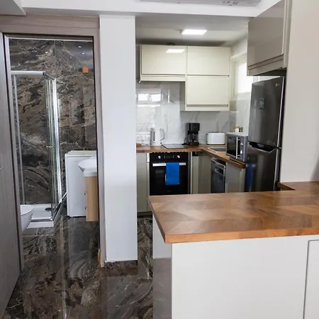 Nautica Luxe Ларнака