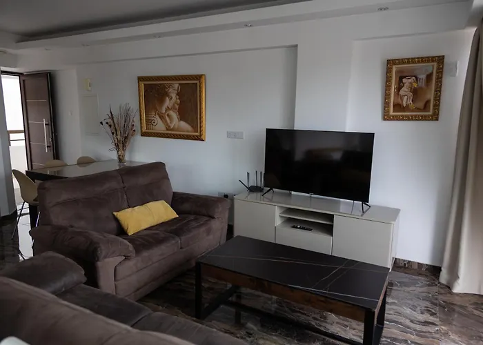 Nautica Luxe * Ларнака