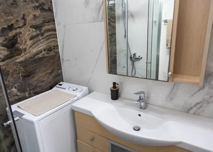 Nautica Luxe Апартаменти *