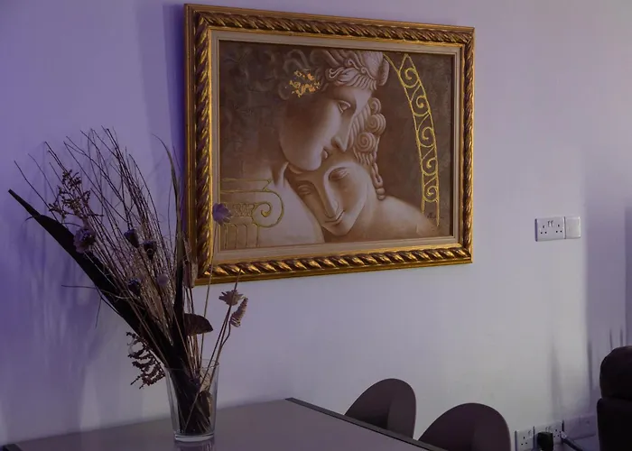 Nautica Luxe Апартаменти Ларнака